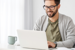 Person looking at computer reading course introduction and navigation.